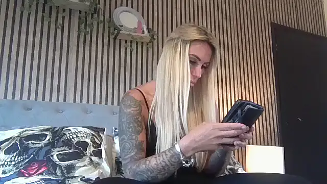 poppyinga1 online show from September 2025 05:35:01 PM