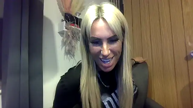 poppyinga1 online show from February 2026 07:10:02 PM