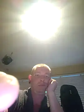 Snapshot of piercingpik chatting on June 2026 08:02:01 PM piercingpik online show from June 2026 08:02:01 PM