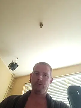 Snapshot of piercingpik chatting on July 2026 02:43:01 PM piercingpik online show from July 2026 02:43:01 PM