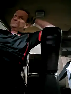 wallacelegend online show from September 2025 09:03:01 PM