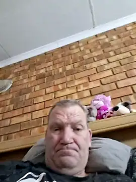 wallacelegend online show from September 2025 05:33:01 AM