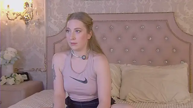 MiaEuphoria  online show from October 2025 04:40:01 AM