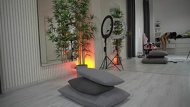 EmmaBlanco online show from October 2025 07:45:01 PM