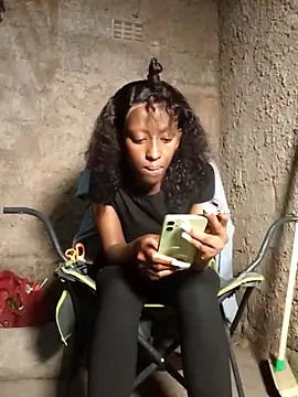 RFeltomWhitJ online show from September 2025 05:36:01 PM