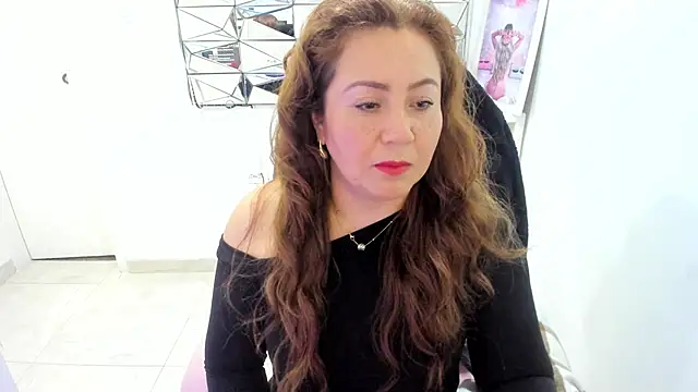 camixxx m online show from April 2026 02:23:01 PM