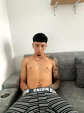 Snapshot of Stiven_x0 chatting on November 2025 03:45:01 PM Stiven x0 online show from November 2025 03:45:01 PM