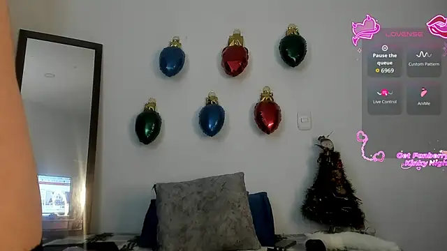 Maitte love online show from November 2025 08:39:02 AM