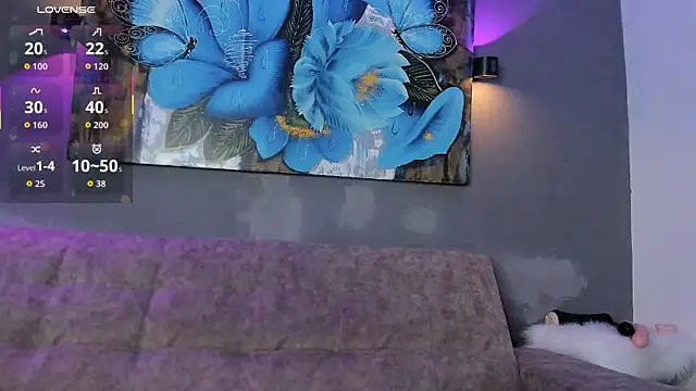 elizabeth lamer online show from April 2026 02:31:01 AM