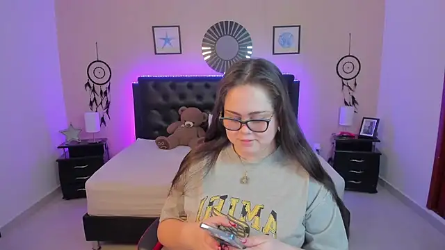 LolaVillalobos online show from February 2026 01:26:01 PM