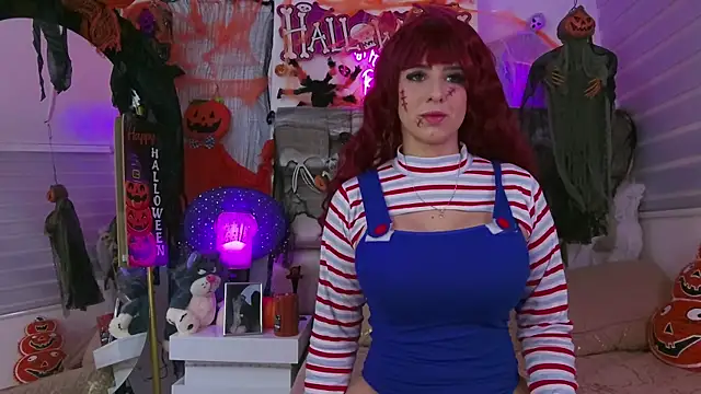 Snapshot of XXMILE chatting on October 2025 12:28:01 PM XXMILE online show from October 2025 12:28:01 PM