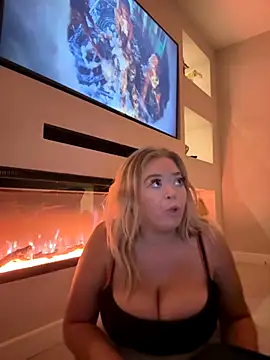 KaylaTrudi online show from October 2025 08:31:02 PM