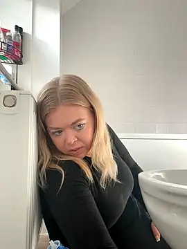 KaylaTrudi online show from October 2025 09:41:01 AM