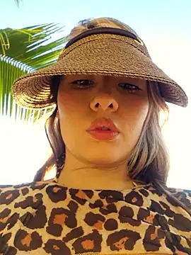 Natasanz online show from December 2025 10:07:01 PM