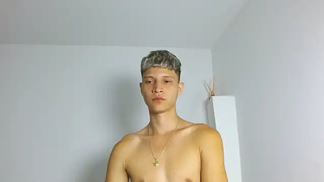 Twinkcock22 online show from June 2026 02:34:02 AM