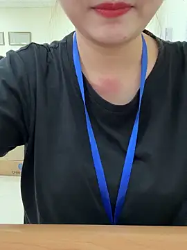 PhuongNhi21 online show from October 2025 02:12:02 AM