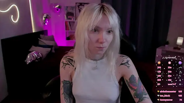 Snapshot of tattoo_art_baby chatting on June 2026 06:52:02 AM tattoo art baby online show from June 2026 06:52:02 AM