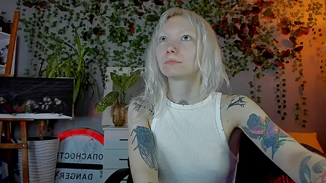 Snapshot of tattoo_art_baby chatting on July 2026 11:45:01 AM tattoo art baby online show from July 2026 11:45:01 AM