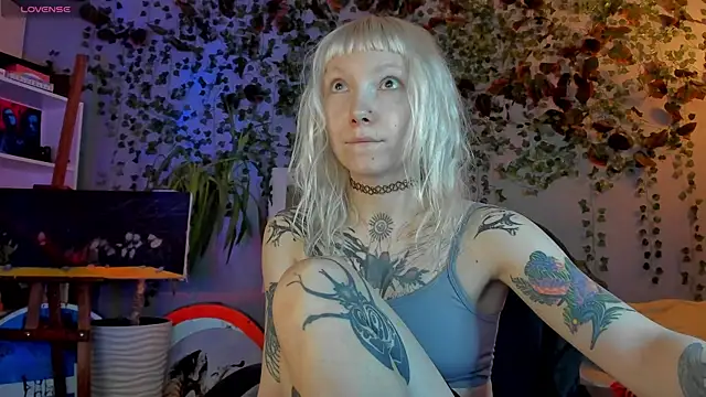Snapshot of tattoo_art_baby chatting on August 2026 03:50:02 AM tattoo art baby online show from August 2026 03:50:02 AM