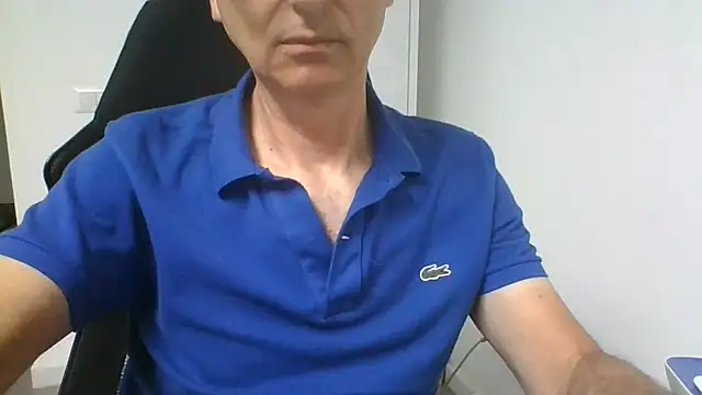 Snapshot of Sensor2000 chatting on June 2026 09:34:02 AM Sensor2000 online show from June 2026 09:34:02 AM