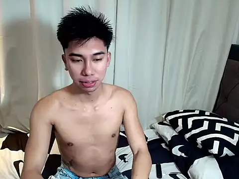 Snapshot of Ur_pinoyhotbrix chatting on April 2026 01:12:02 PM Ur pinoyhotbrix online show from April 2026 01:12:02 PM
