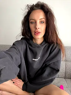 goodgirldevil online show from October 2025 11:14:02 AM