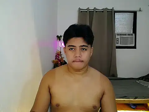 Hugecock2hundle intown online show from November 2025 08:09:01 AM