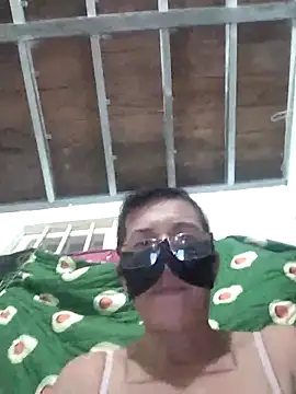 Snapshot of Tina_2pp chatting on October 2025 10:44:02 PM Tina 2pp online show from October 2025 10:44:02 PM