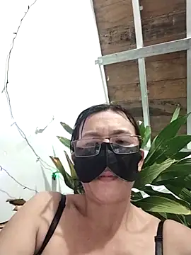 Snapshot of Tina_2pp chatting on November 2025 10:03:02 PM Tina 2pp online show from November 2025 10:03:02 PM