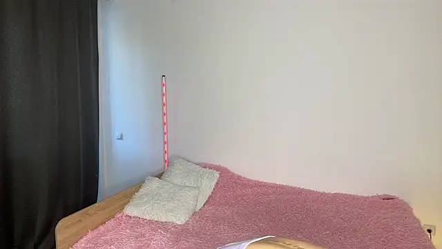 Rebel Angel  online show from September 2025 04:35:02 AM