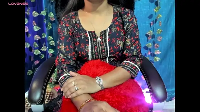 Snapshot of Forever_Love2025 chatting on November 2025 06:56:02 AM Forever Love2025 online show from November 2025 06:56:02 AM