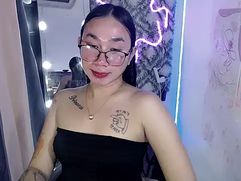 in yourdreamstarxx online show from January 2026 04:01:01 PM