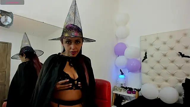 valeriasweet  online show from October 2025 01:54:01 PM