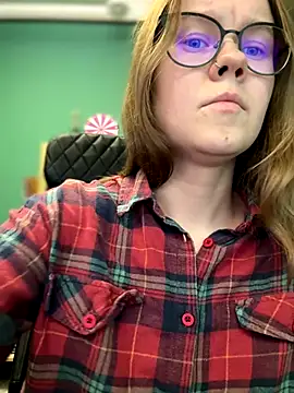 Snapshot of _CherryBloom_ chatting on September 2025 12:29:02 PM CherryBloom online show from September 2025 12:29:02 PM