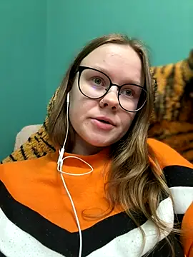 Snapshot of _CherryBloom_ chatting on October 2025 07:33:02 PM CherryBloom online show from October 2025 07:33:02 PM