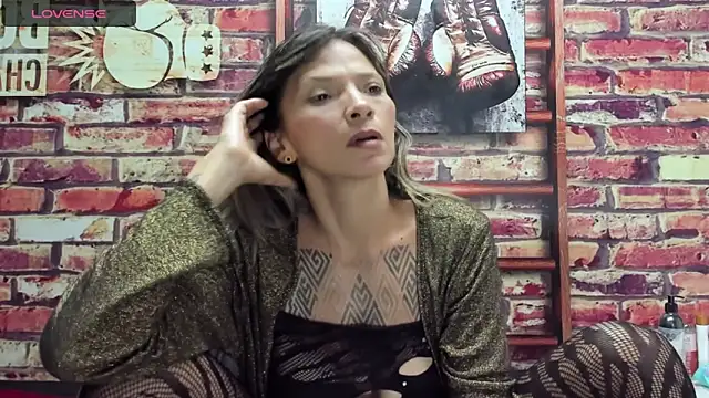 Kaya Tate online show from September 2025 01:44:02 PM