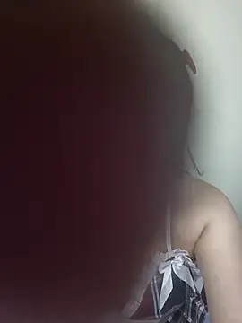 lunna 07 online show from November 2025 03:45:01 PM