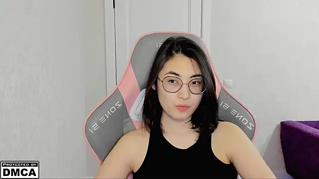 Snapshot of MeilideQian1 chatting on November 2025 03:03:01 PM MeilideQian1 online show from November 2025 03:03:01 PM