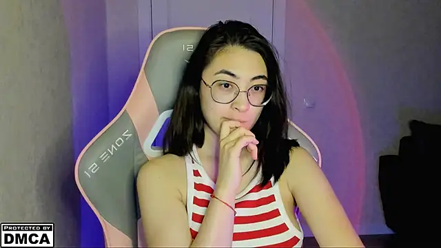 Snapshot of MeilideQian1 chatting on November 2025 05:34:02 PM MeilideQian1 online show from November 2025 05:34:02 PM