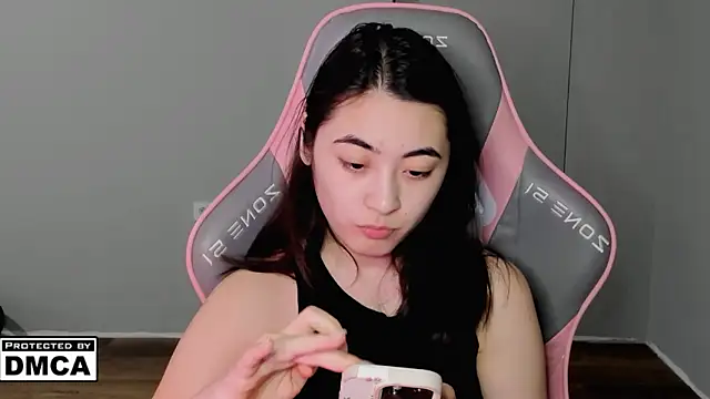 Snapshot of MeilideQian1 chatting on February 2026 12:59:02 PM MeilideQian1 online show from February 2026 12:59:02 PM