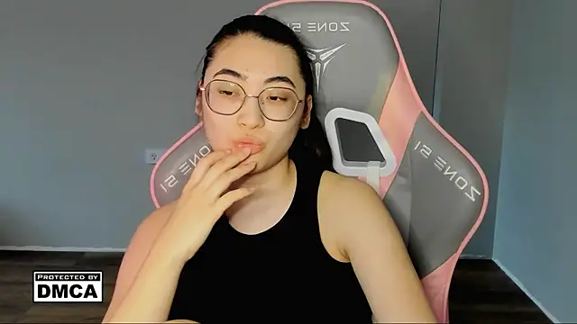 Snapshot of MeilideQian1 chatting on February 2026 12:43:02 PM MeilideQian1 online show from February 2026 12:43:02 PM