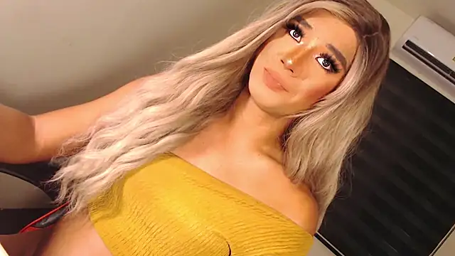 SissifyMeNow online show from October 2025 12:41:02 AM