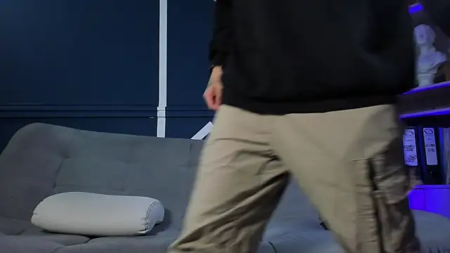 etham wolf  online show from September 2025 12:05:02 PM