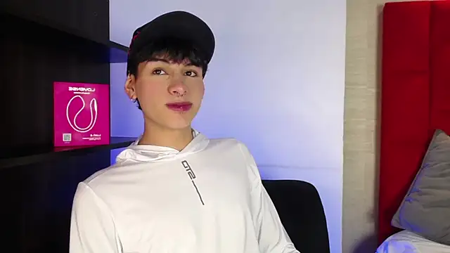 Ezra Storm online show from September 2025 04:47:01 AM