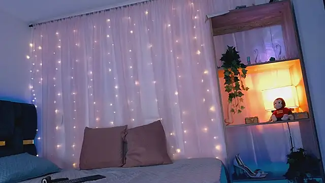 anitaglow online show from October 2025 02:11:02 AM