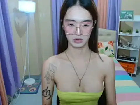 Snapshot of XxTsUncutAskaxX chatting on May 2026 04:15:01 PM XxTsUncutAskaxX online show from May 2026 04:15:01 PM