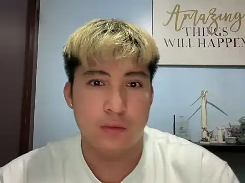 Snapshot of lovely_jay chatting on May 2026 02:20:02 AM lovely jay online show from May 2026 02:20:02 AM