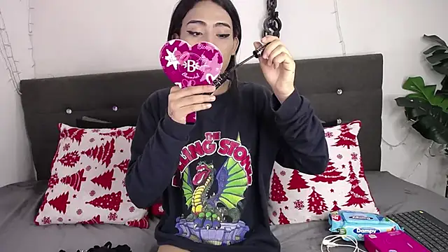 Snapshot of aleja_spearsx chatting on December 2025 11:07:01 AM aleja spearsx online show from December 2025 11:07:01 AM