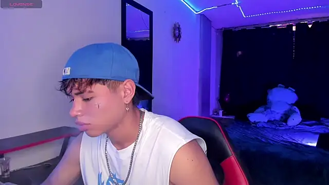 Jostin18 online show from September 2025 02:41:01 PM