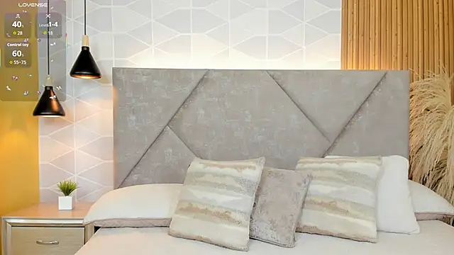 Jade Whisper online show from October 2025 01:28:01 AM